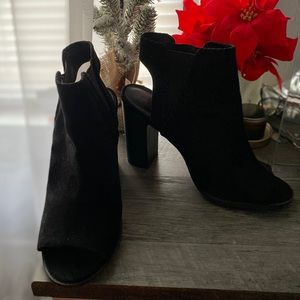 Black heel/booties ◾️